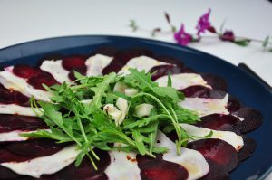 Ziegenkäse Carpaccio mit roter Bete