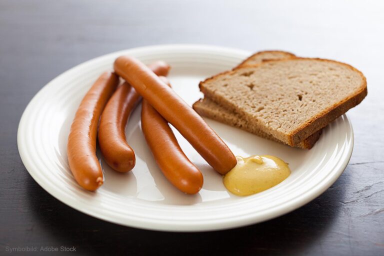 Lammfurter mit Senf und Brot