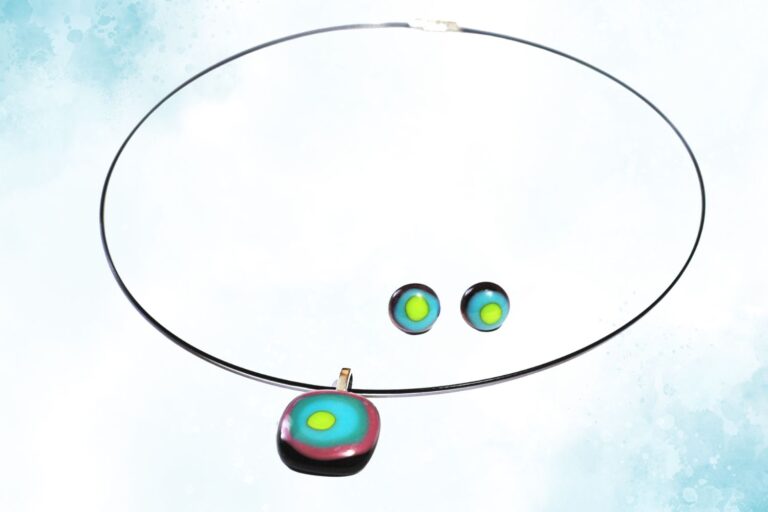 Glasschmuck von Glaskünstler Alois Berger aus dem Virgental